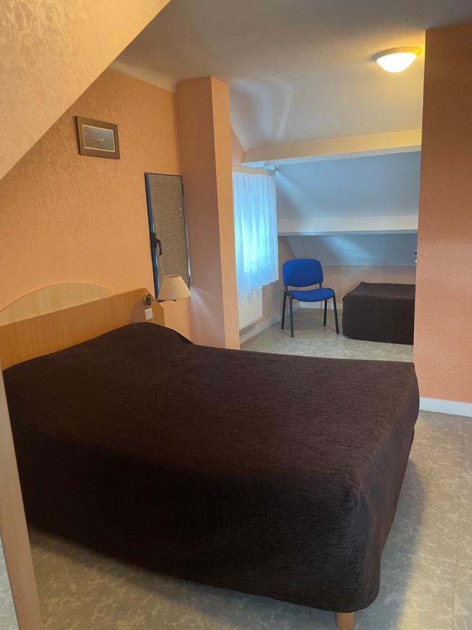 Le Lobreont Hotel Surzur Bagian luar foto