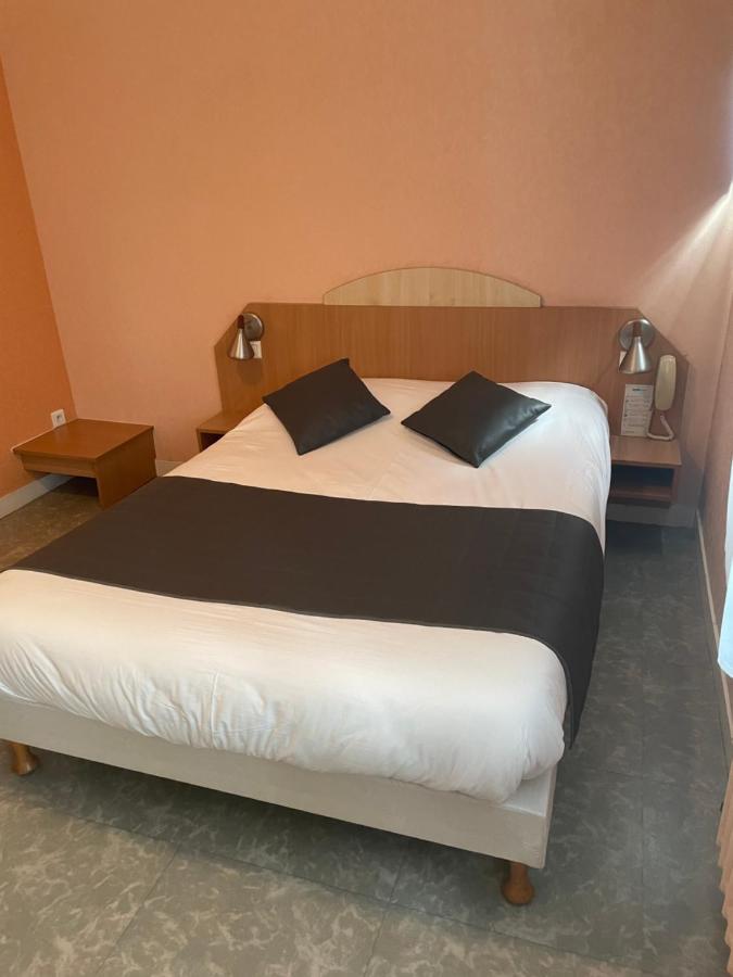 Le Lobreont Hotel Surzur Bagian luar foto